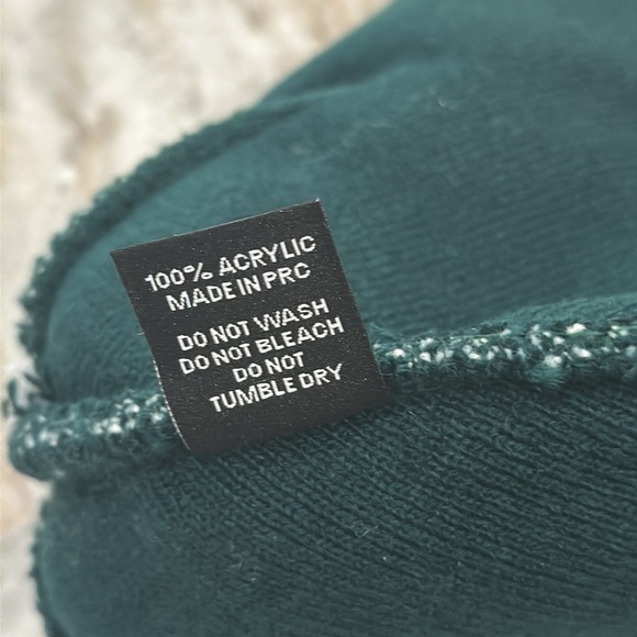 Taiga Snowmobile Toque - Picture 5 of 6